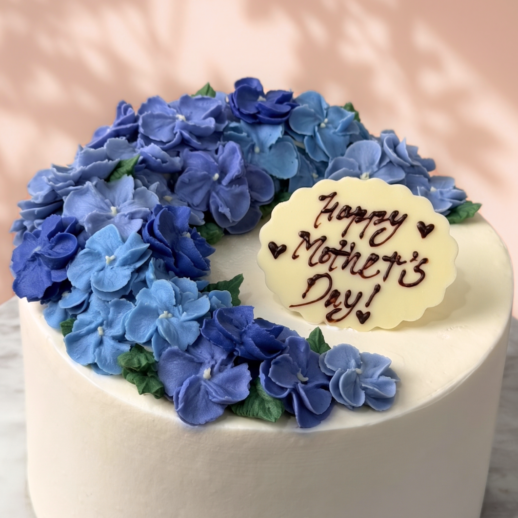 Hydrangea Design: Valrhona Chocolate Truffle Cake