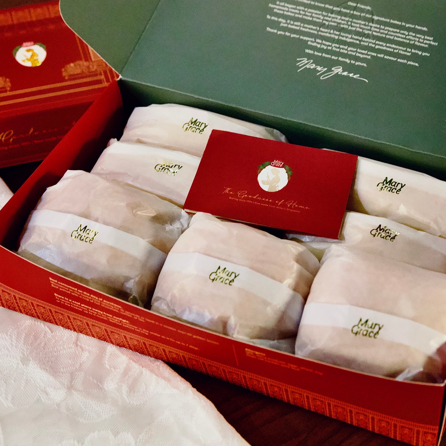 Signature Sampler Box